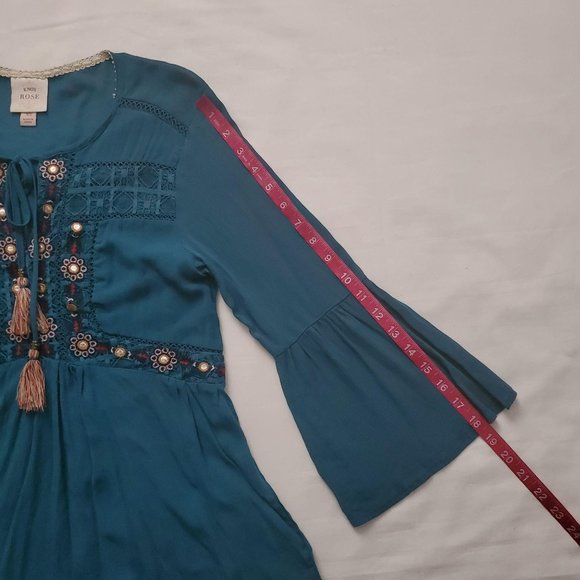 Knox Rose Womens XS Boho Top Lg Bell Sleeve Embroidered W/ Tassels Blue Green - Picture 10 of 13